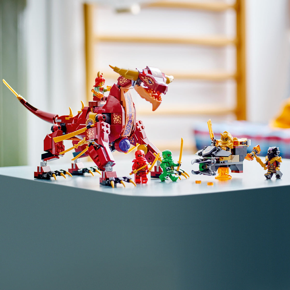 Transforming Lava Dragon Building Toy Set with Minifigures O79541