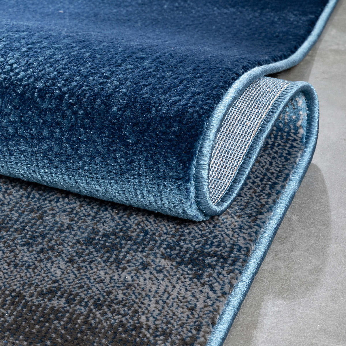 Blue 7'10" x 9'10" Area Rug R6439
