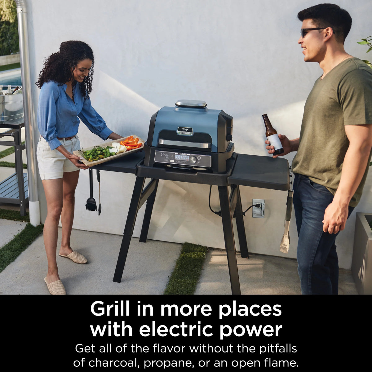 7-in-1 Outdoor Grill & Smoker U334000