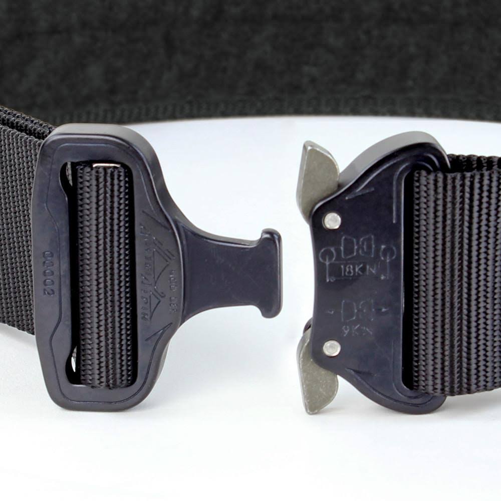 Coyote Tan Medium Tactical Belt E374121
