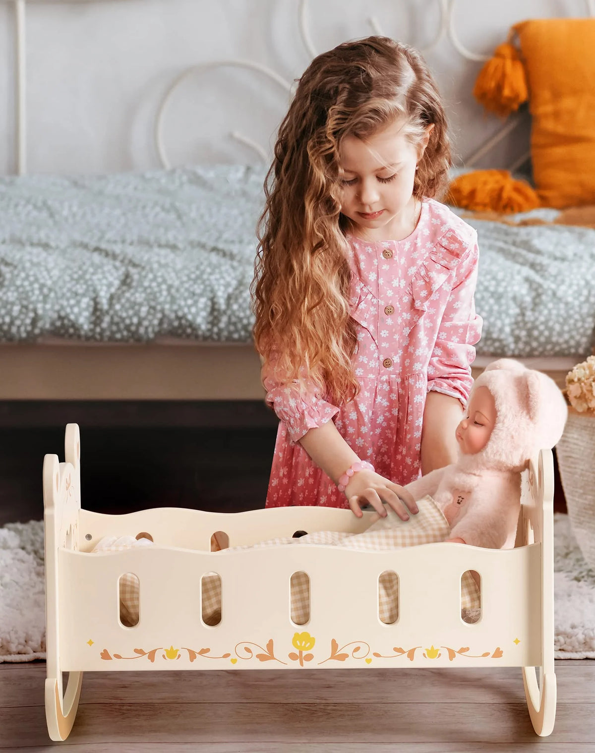Wooden Doll Cradle with Bedding for 18 Inch Dolls J839