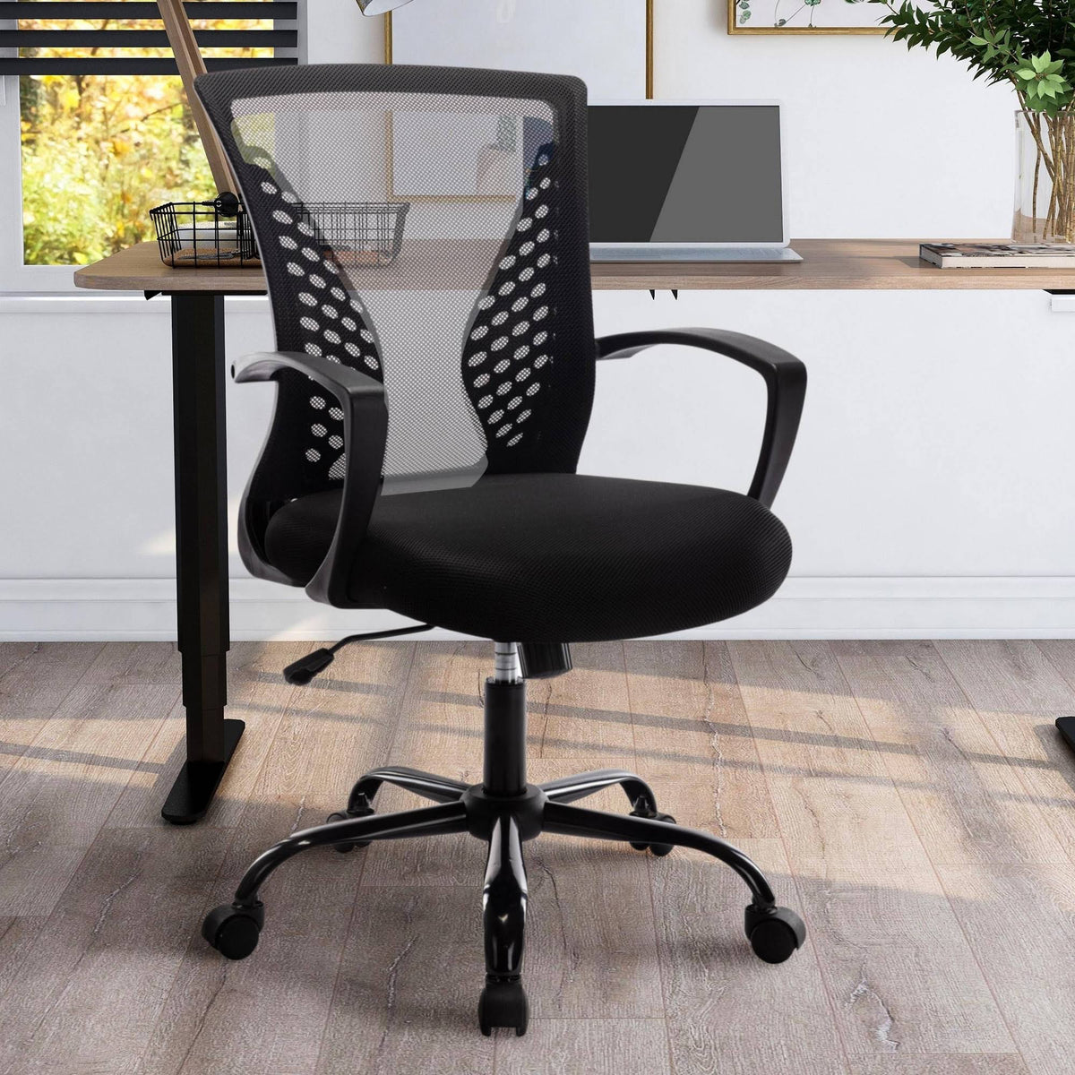 Black Ergonomic Mesh Office Chair W95027
